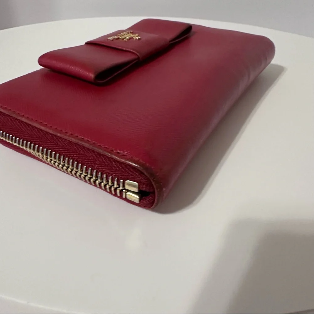 Fair Condition Prada wallet orangey/redish needs some work - Picture 3 of 14